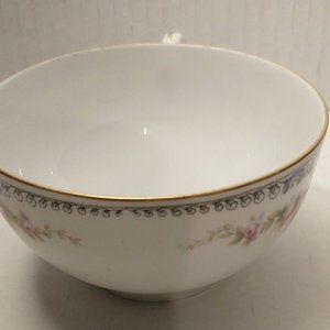 Vintage PAUL MÜLLER SELB BAVARIA Tea Cups Gold Trim Floral Pattern SET O…